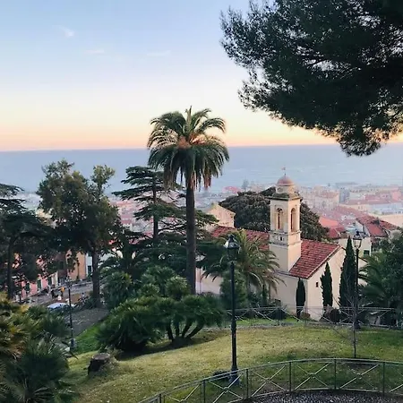 Mareluna View Centro *