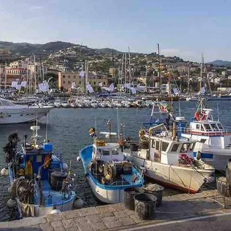 Mareluna View Centro *