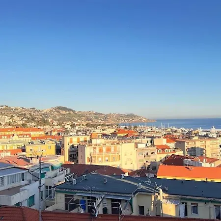 Mareluna View Centro *